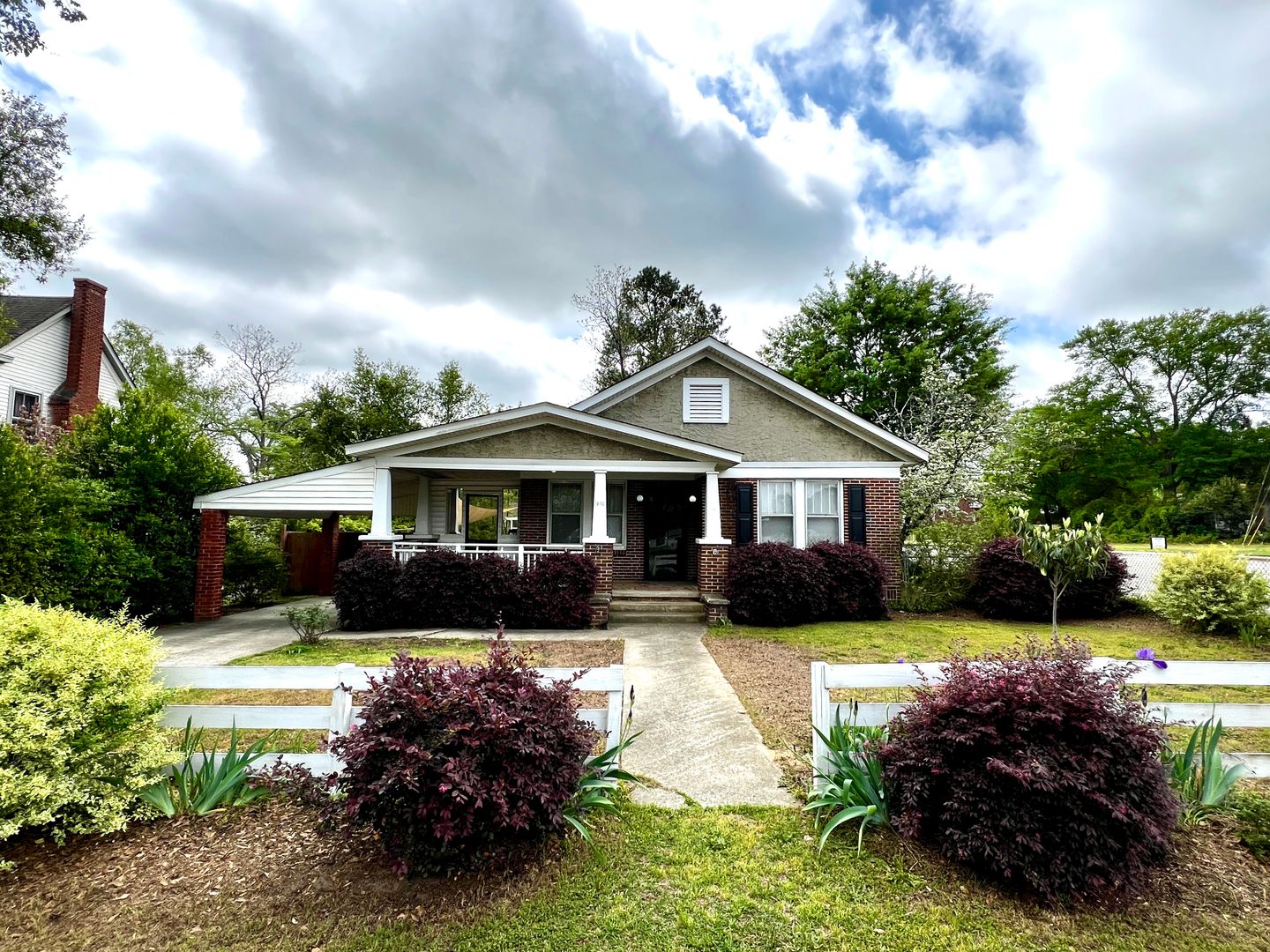 West Columbia House: 901 Center Street