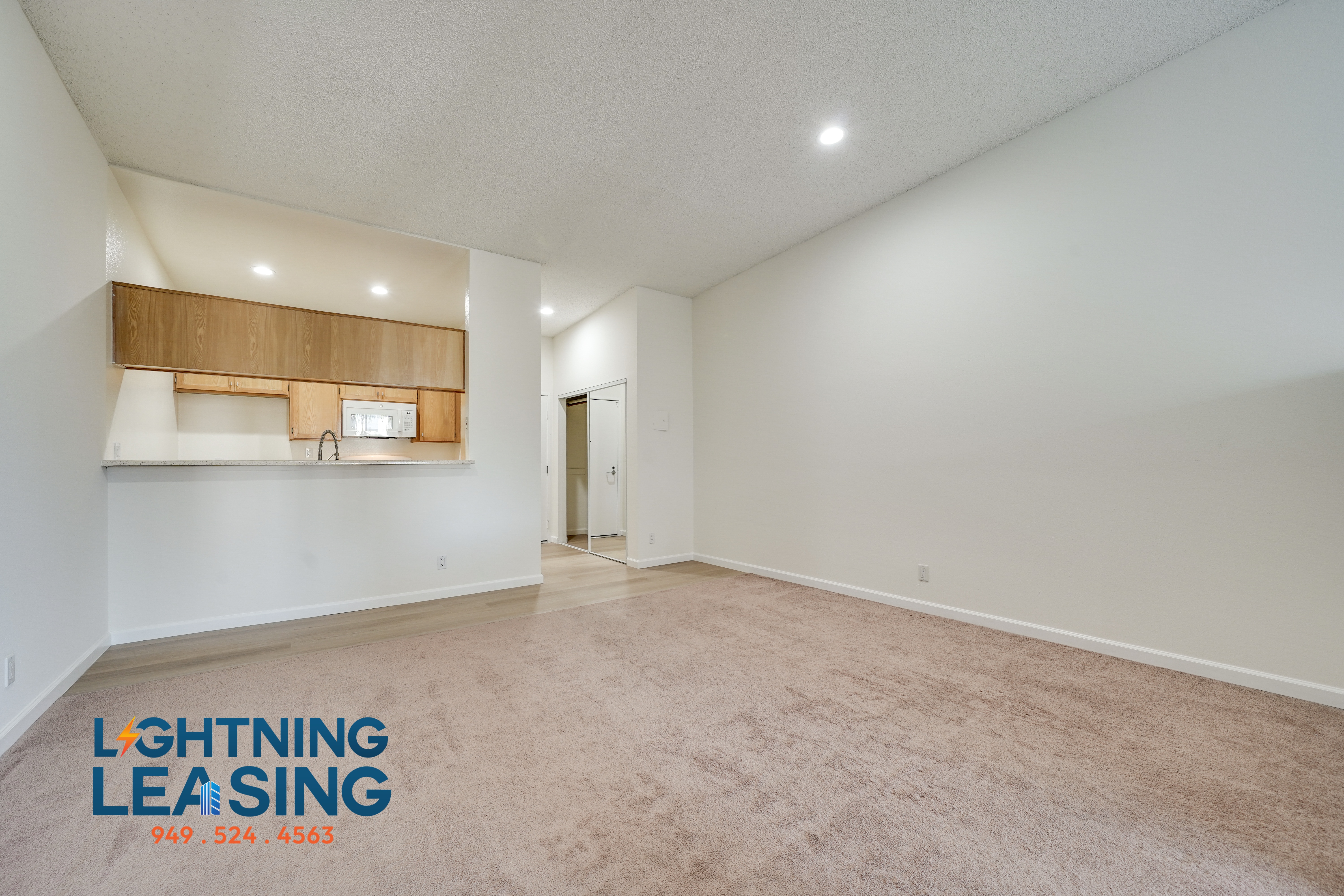 North Hollywood Condo: 11226 1/2 Morrison St