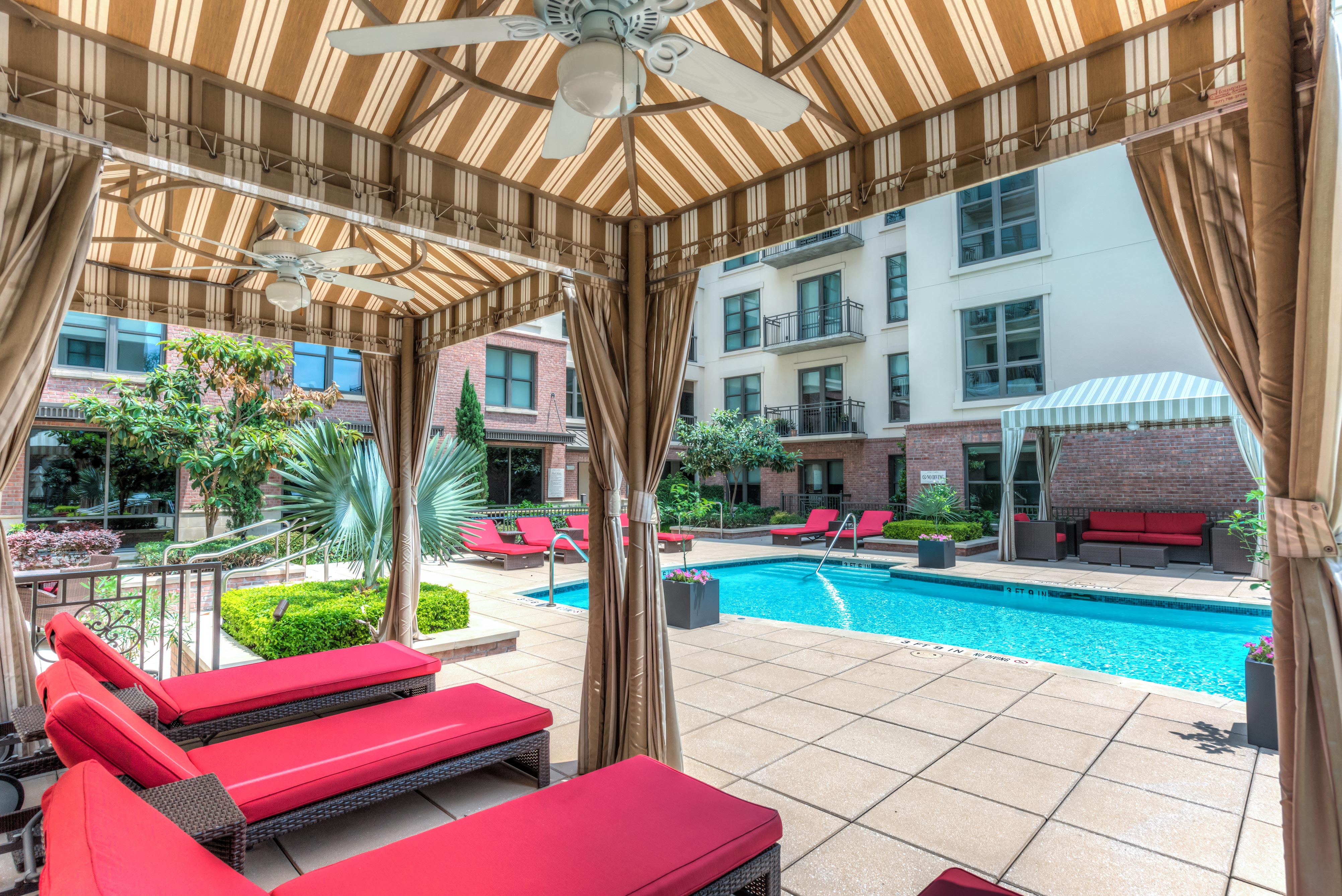 Houston Condo: 2928 Westheimer Rd