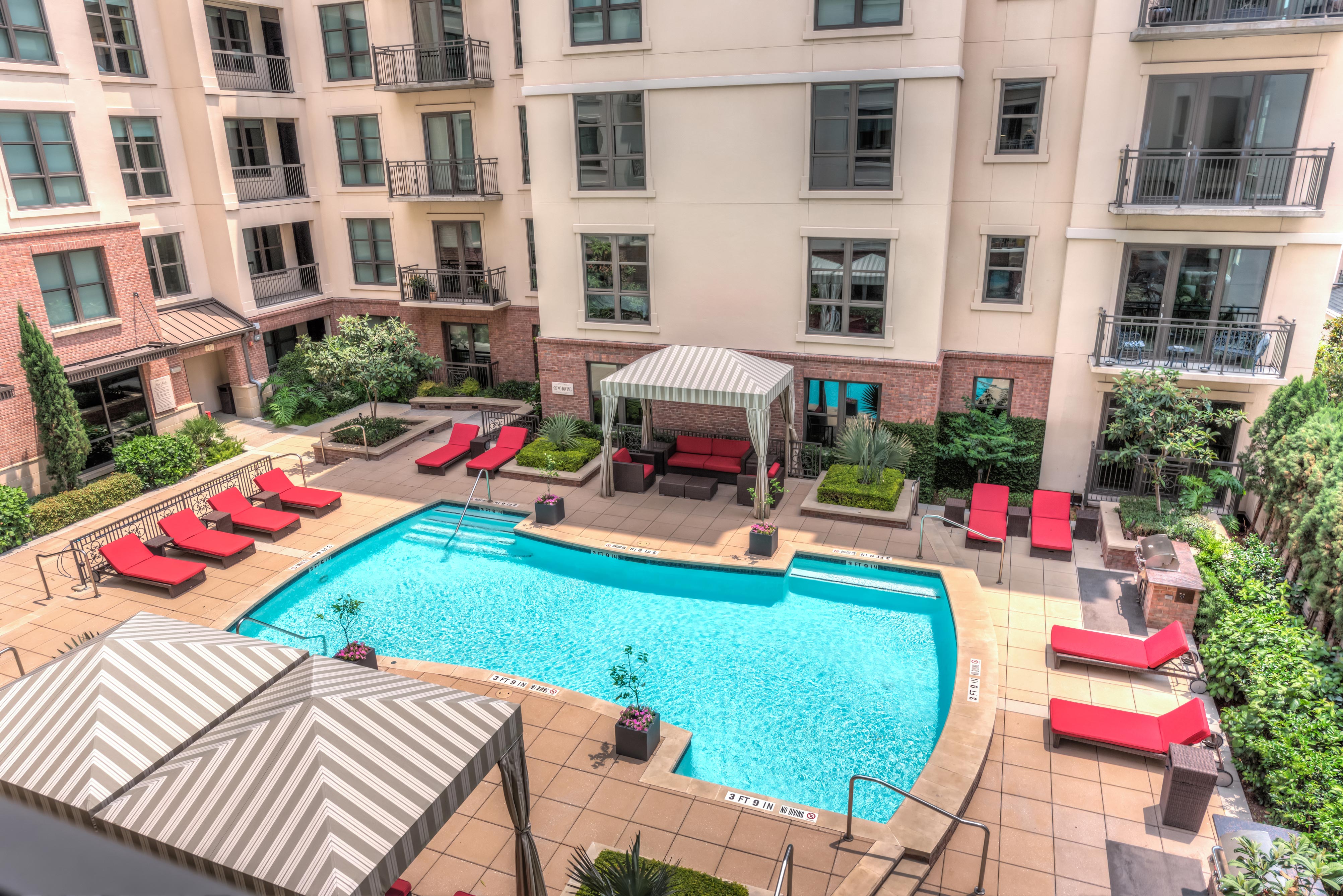 Houston Condo: 2928 Weslayan St