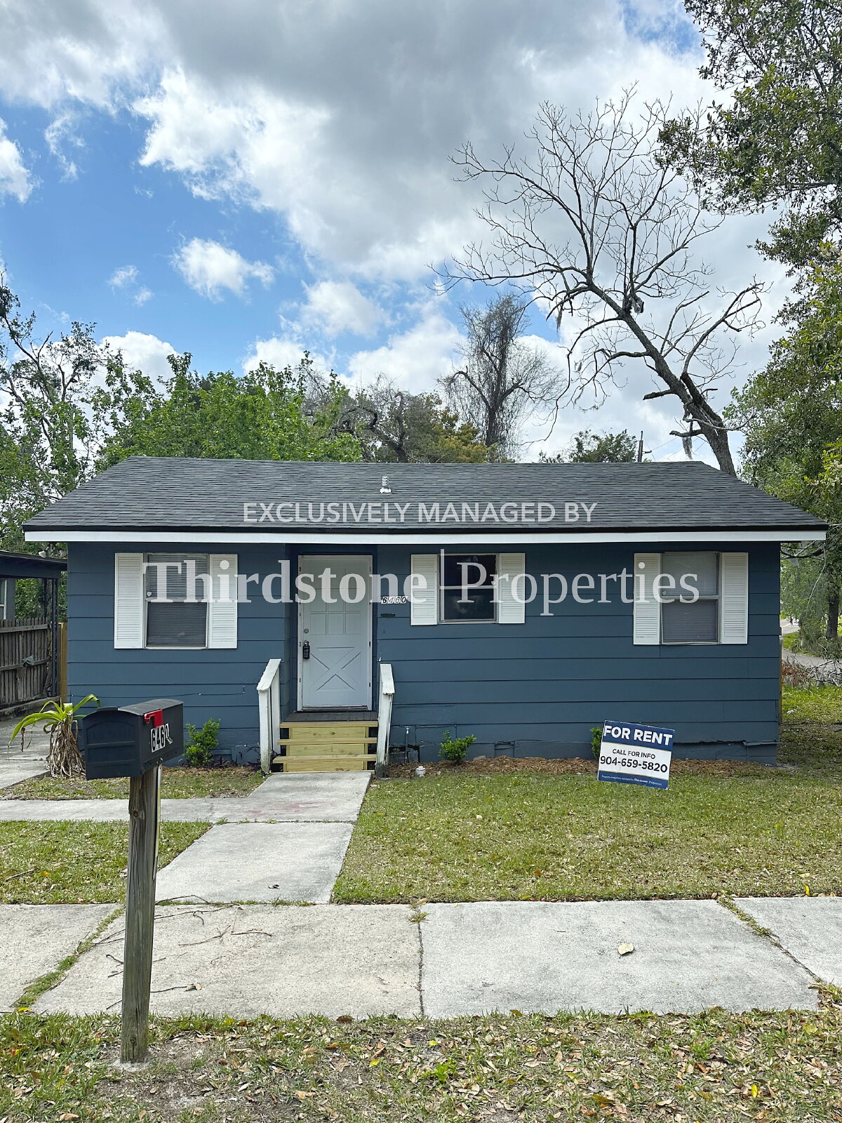 Jacksonville House: 6460 Lanark Avenue