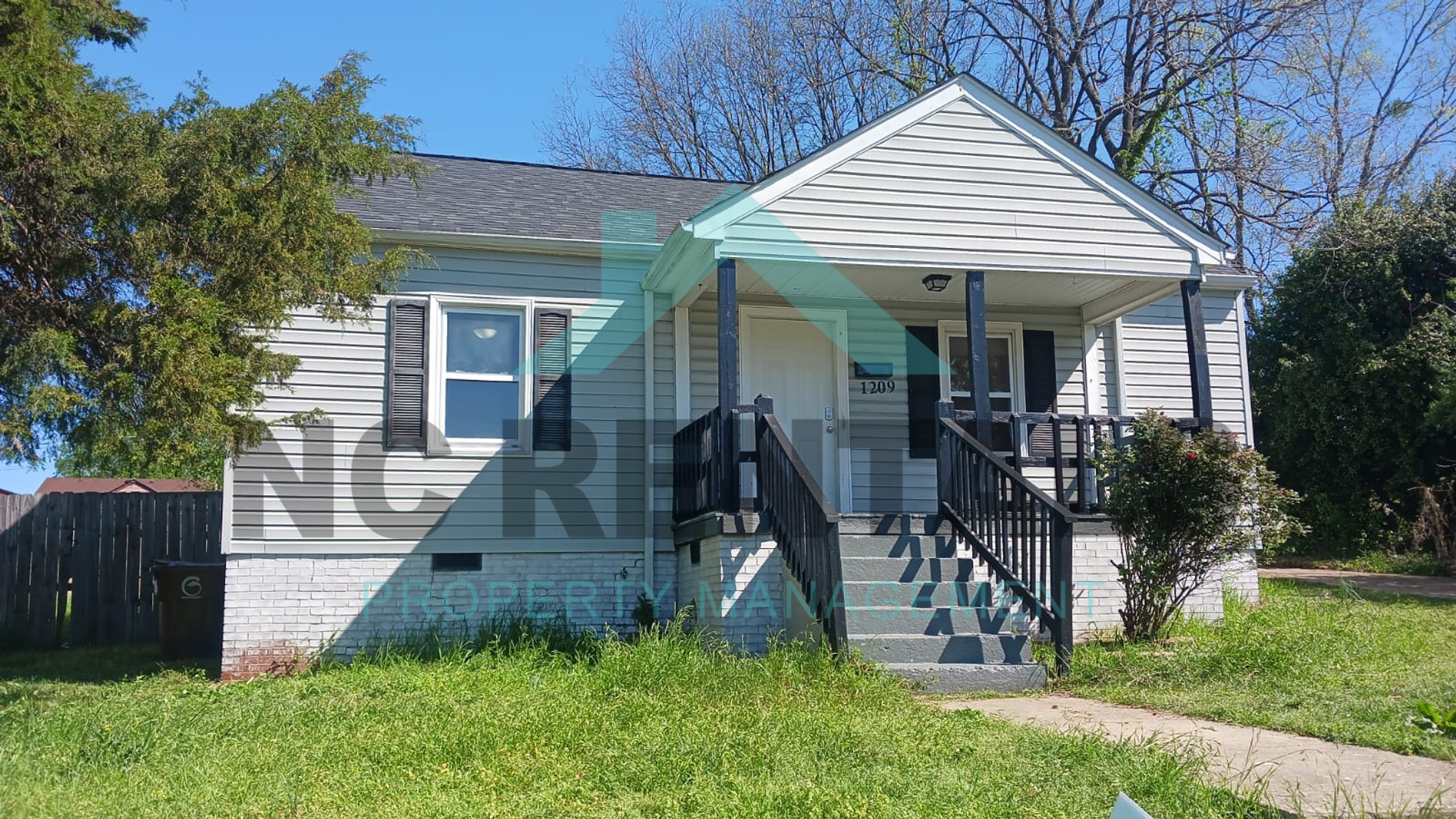 Greensboro House: 1209 Gordon St