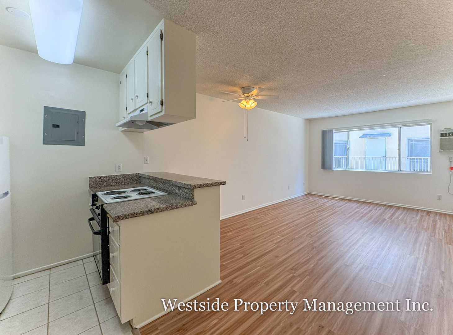 Los Angeles Apartment: 11360 Iowa Ave