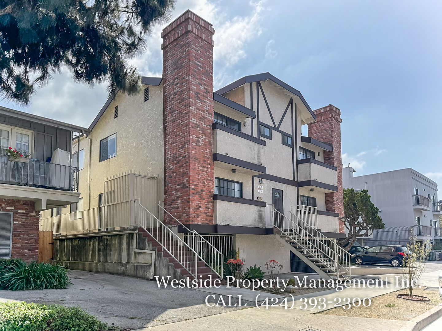 Los Angeles Condo: 2490 Purdue Ave