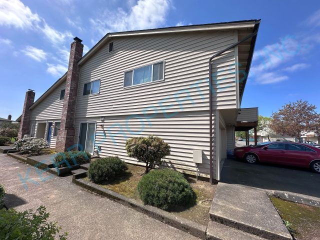 Gresham Condo: 2817 NE Rene Ave