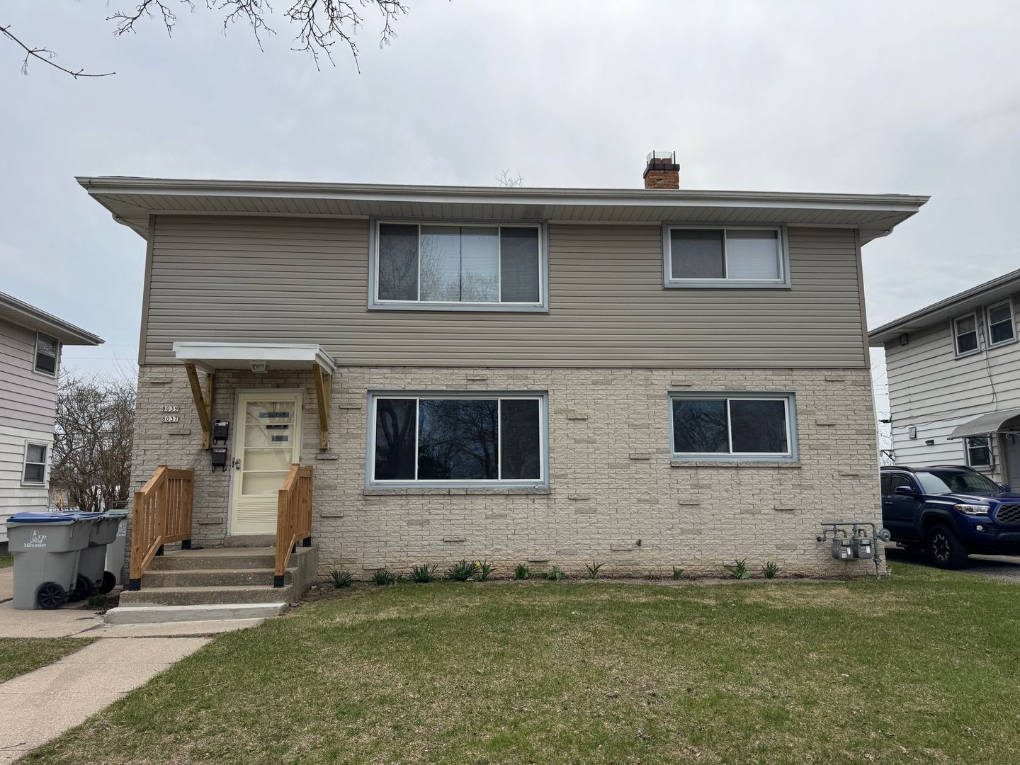 Milwaukee Condo: 8037 West Thurston