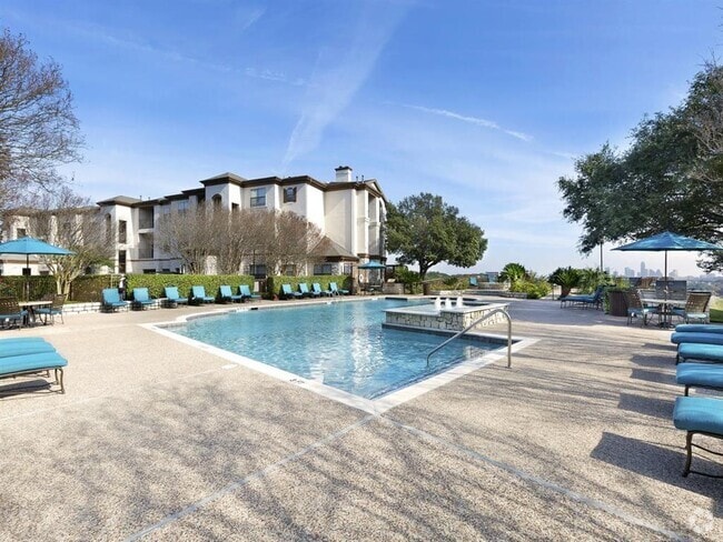 Austin Condo: 3218 Manor Rd