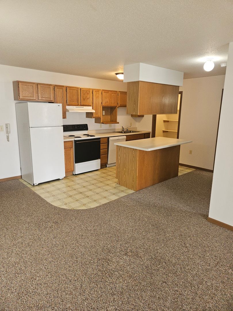 Tomah Apartment: 1001 Grandview Ave