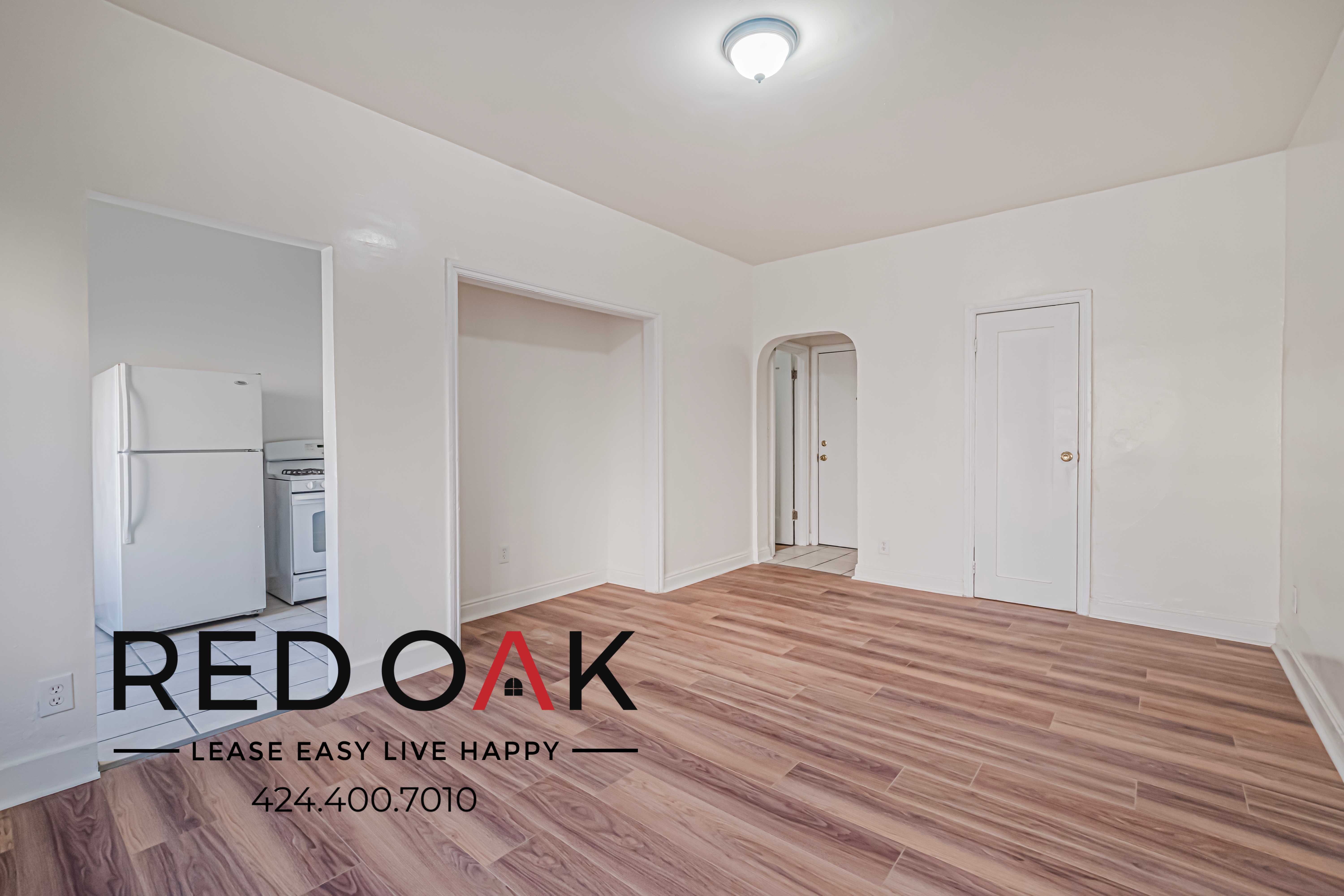Los Angeles Condo: 2850 Leeward Ave