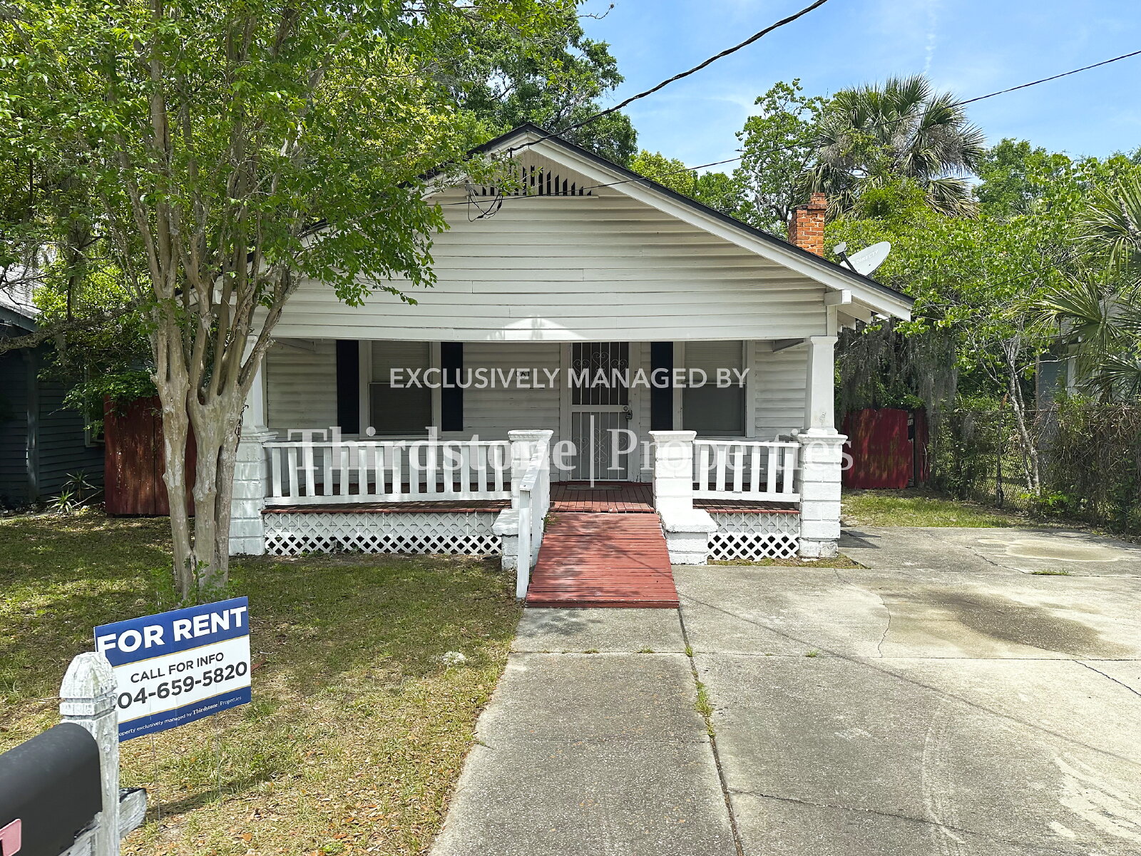 Jacksonville House: 961 Dorchester Street