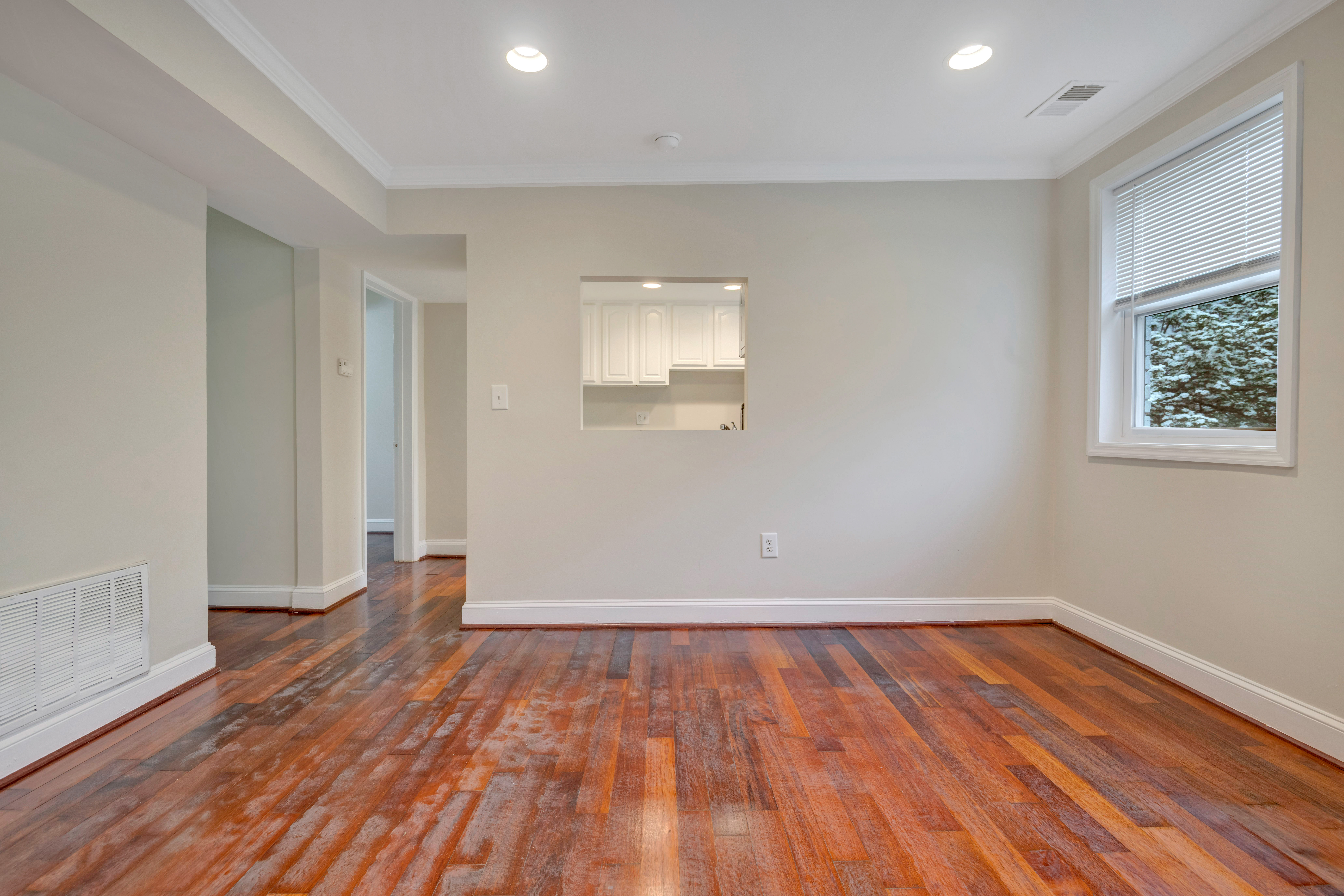 Washington Condo: 3870 9th St SE