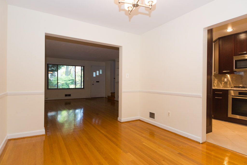 Washington House: 3628 Jenifer St NW