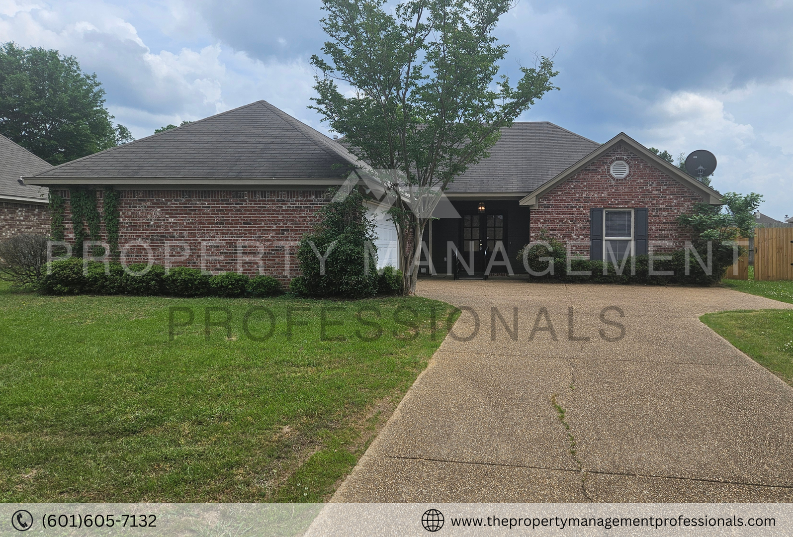 Pearl House: 121 Cherry Laurel Cir