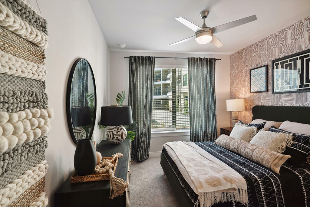 Austin Condo: 210 Ralph Ablanedo Dr