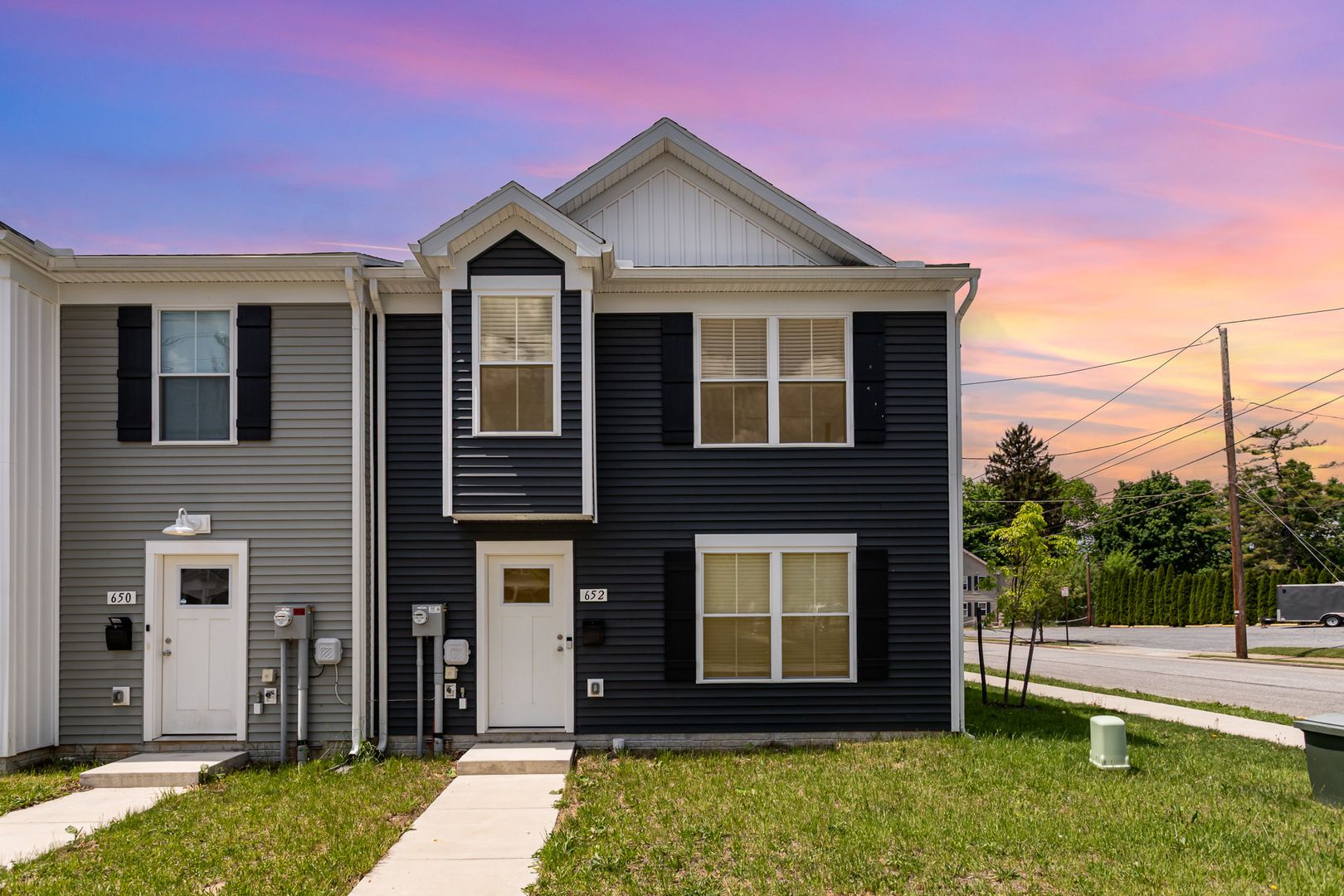 Carlisle House: 652 N College St