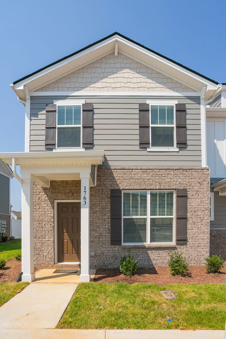 Murfreesboro House: 1763 Frodo Way