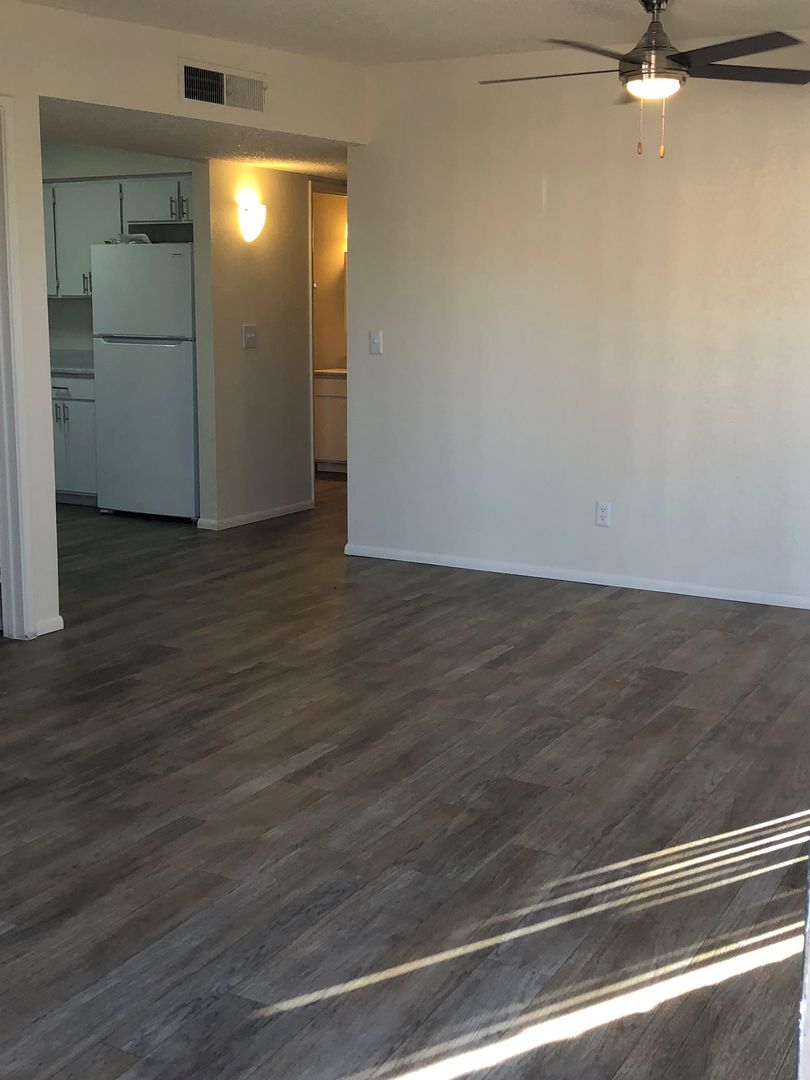 Tucson Condo: 9009 E Broadway Blvd
