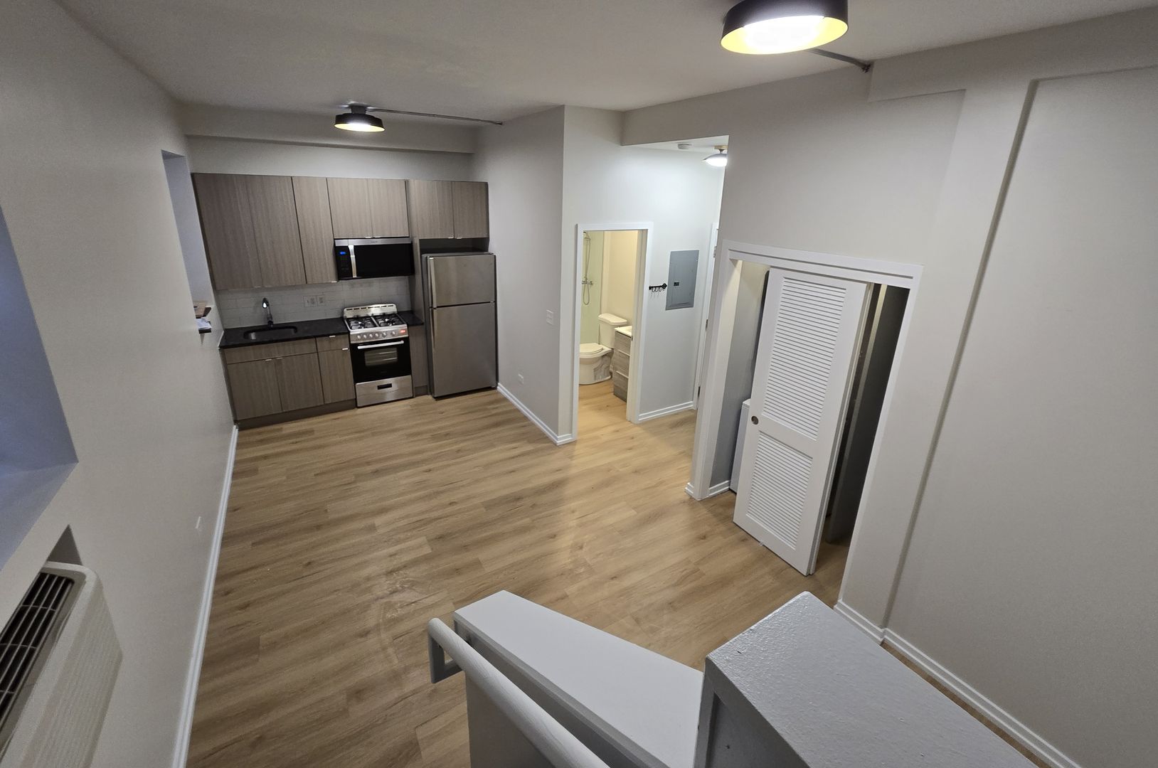 Chicago Apartment: 5051 N Kenmore Ave