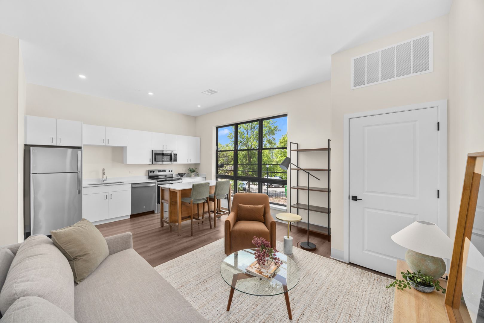 Lockport Apartment: 923 S State St