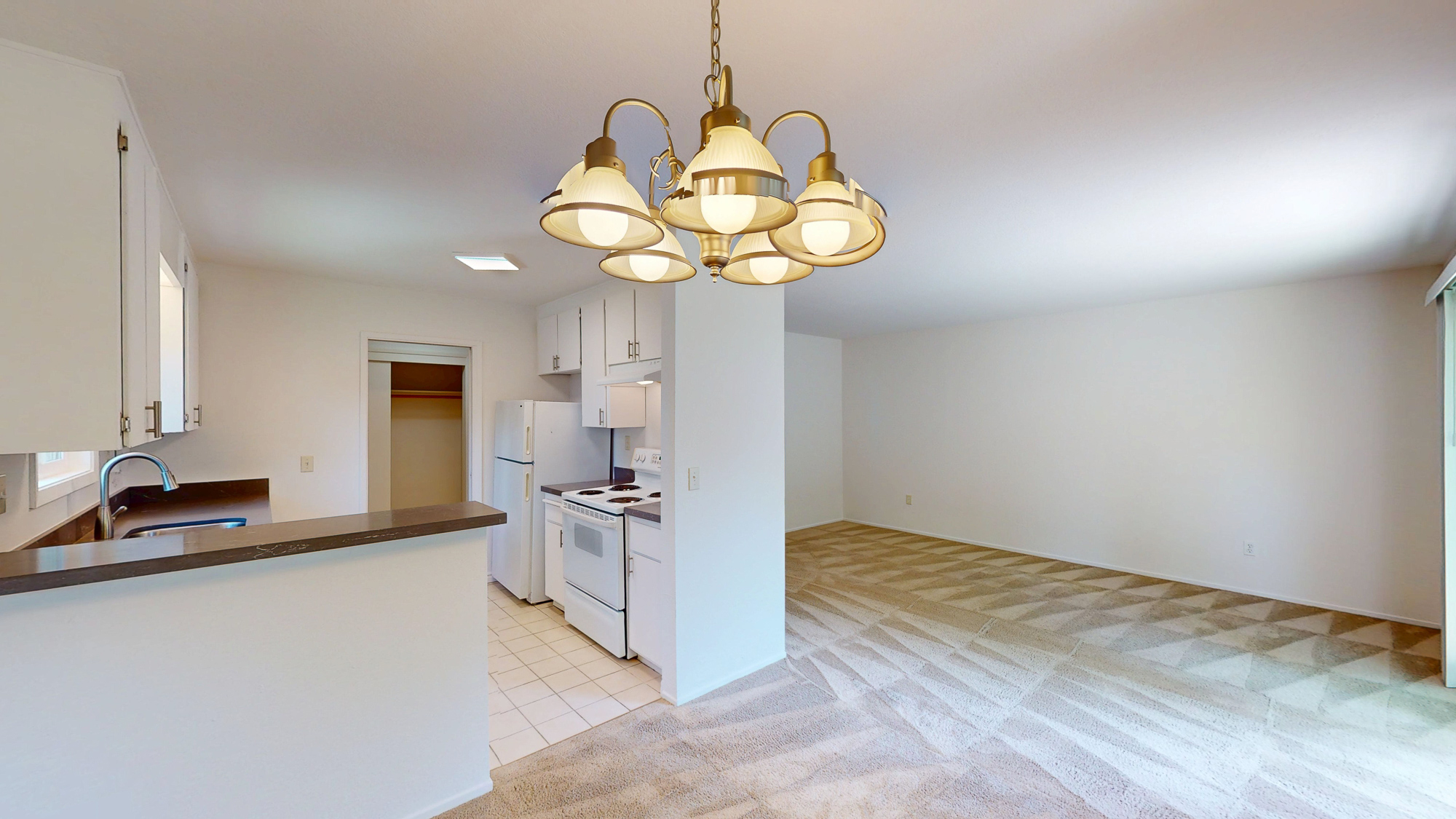 Sonoma Condo: 348 Robinson St