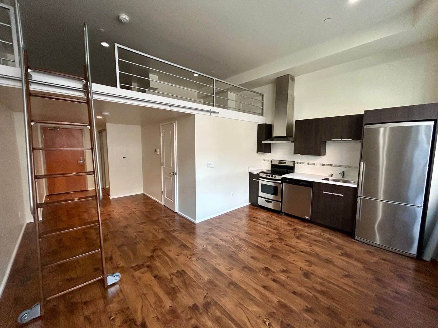 San Francisco Apartment: 529 Stevenson St