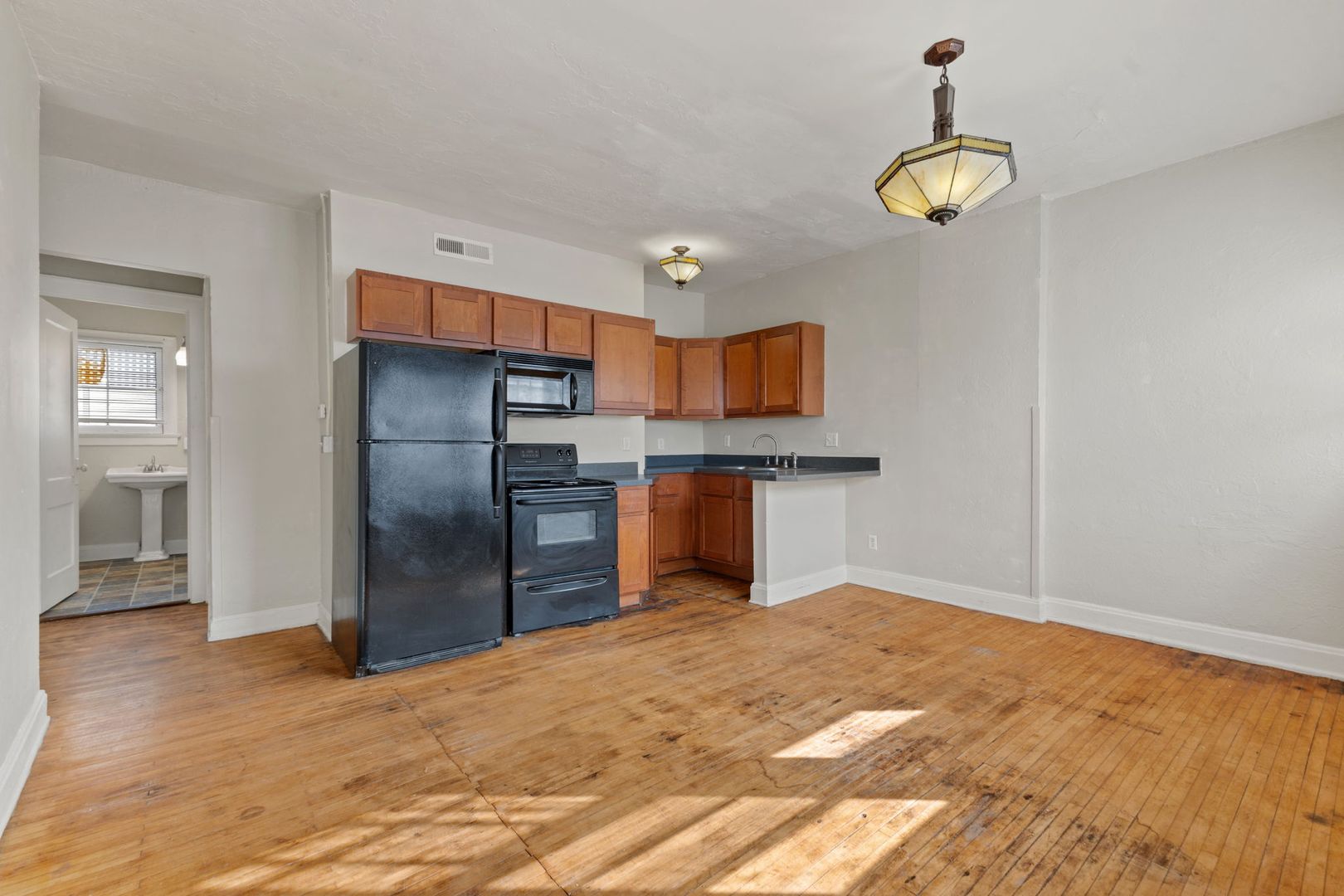 Indianapolis Apartment: 5703 E Washington St