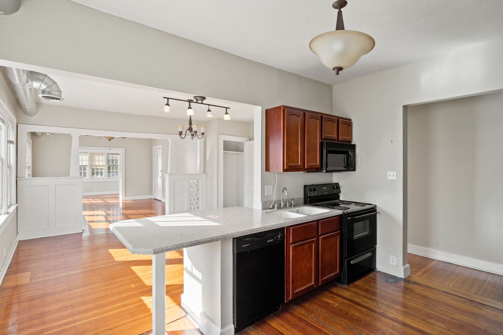 Indianapolis Apartment: 5750 E Washington St