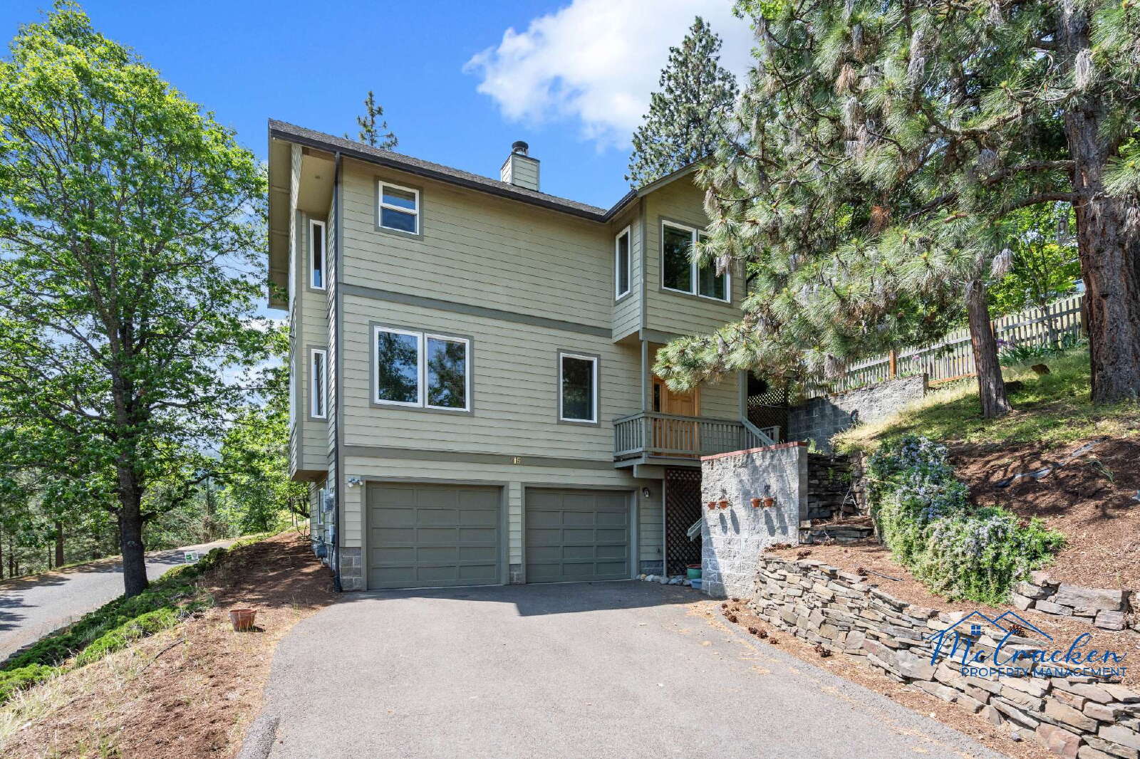 Ashland House: 215 Piedmont Dr