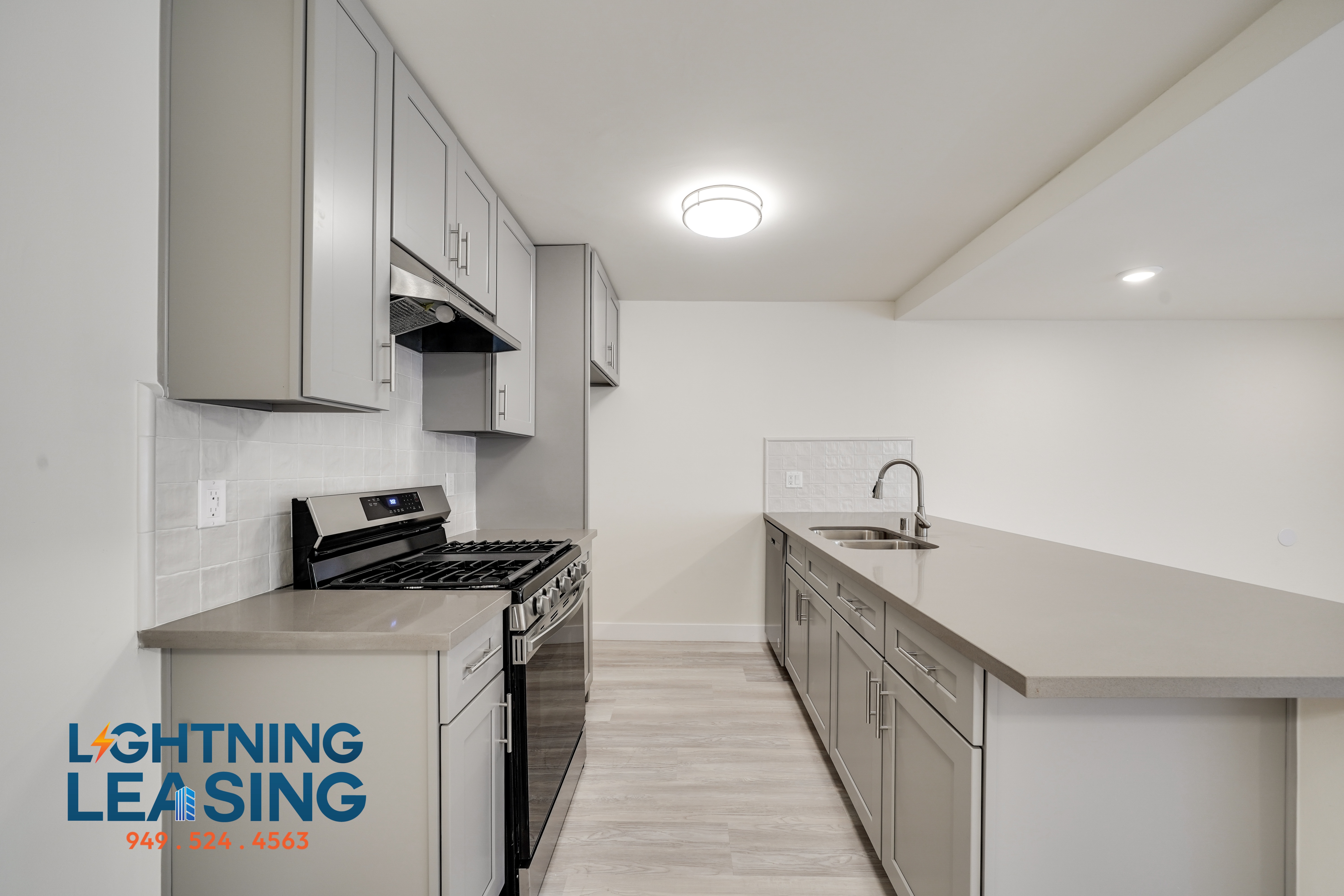 Canoga Park Condo: 6738 Independence Ave