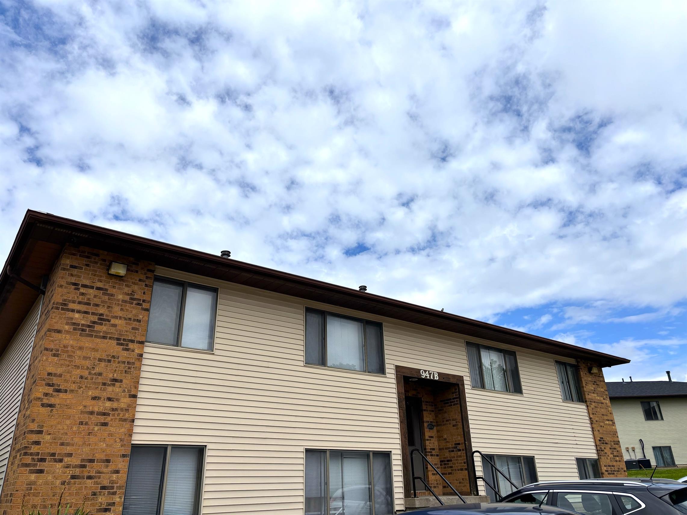 Coralville Condo: 947 Boston Way