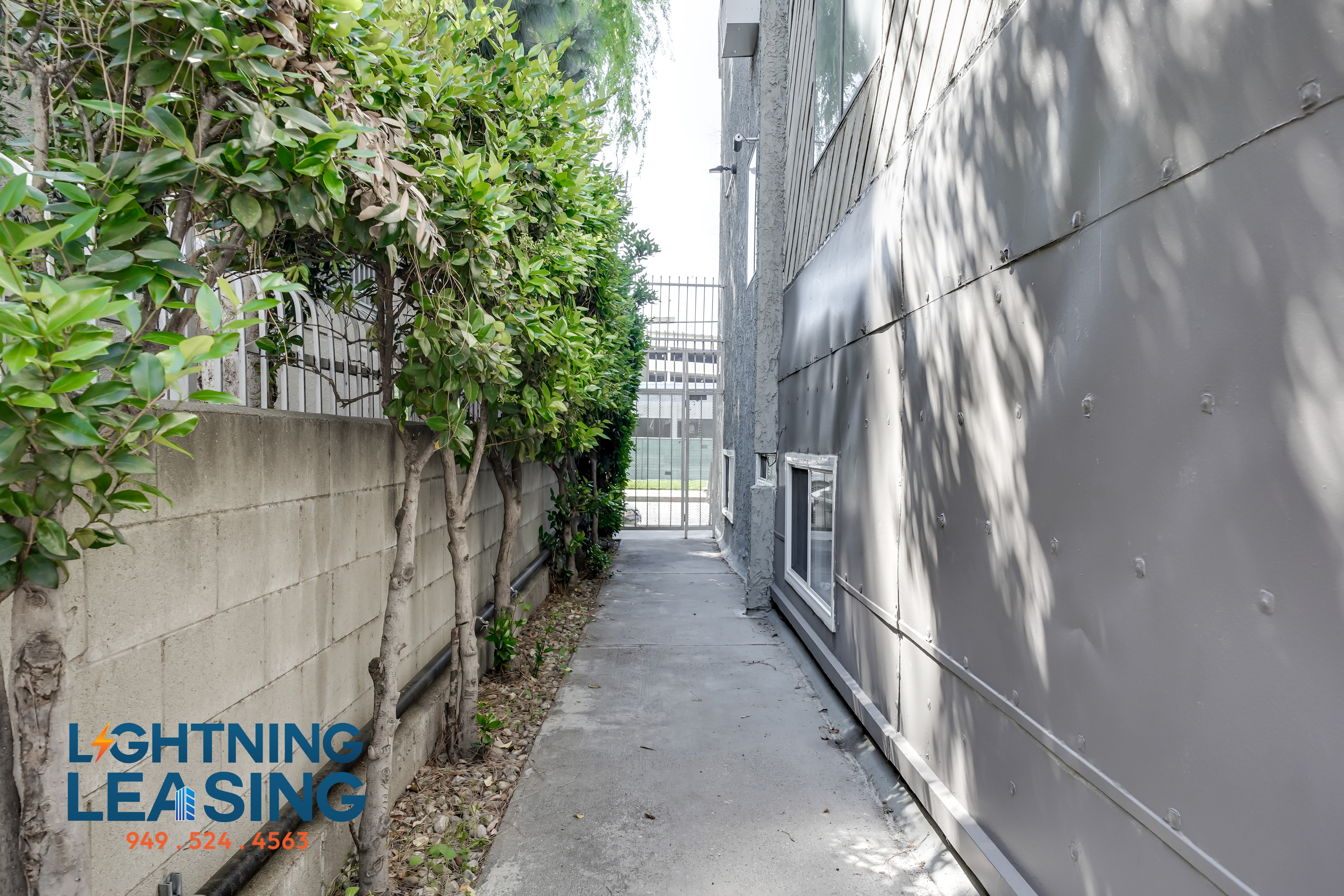 Canoga Park Condo: 6737 Independence Ave