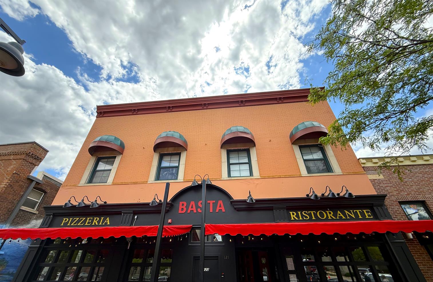 Iowa City Condo: 123 Iowa Avenue