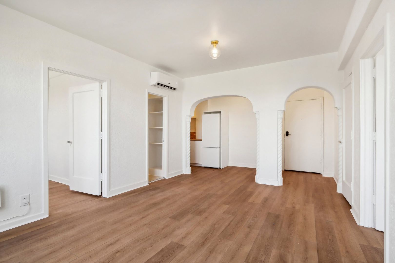Indianapolis Apartment: 26 E 14th St