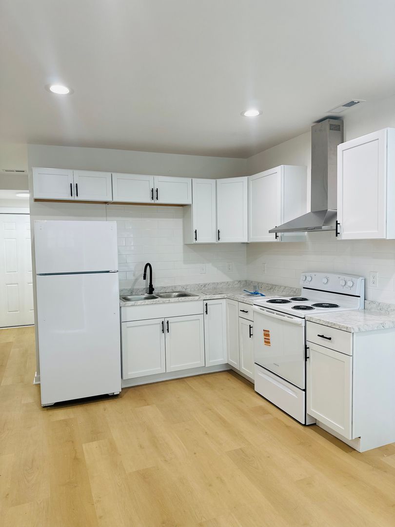 Lexington House: 525 Smith Street (Z4)
