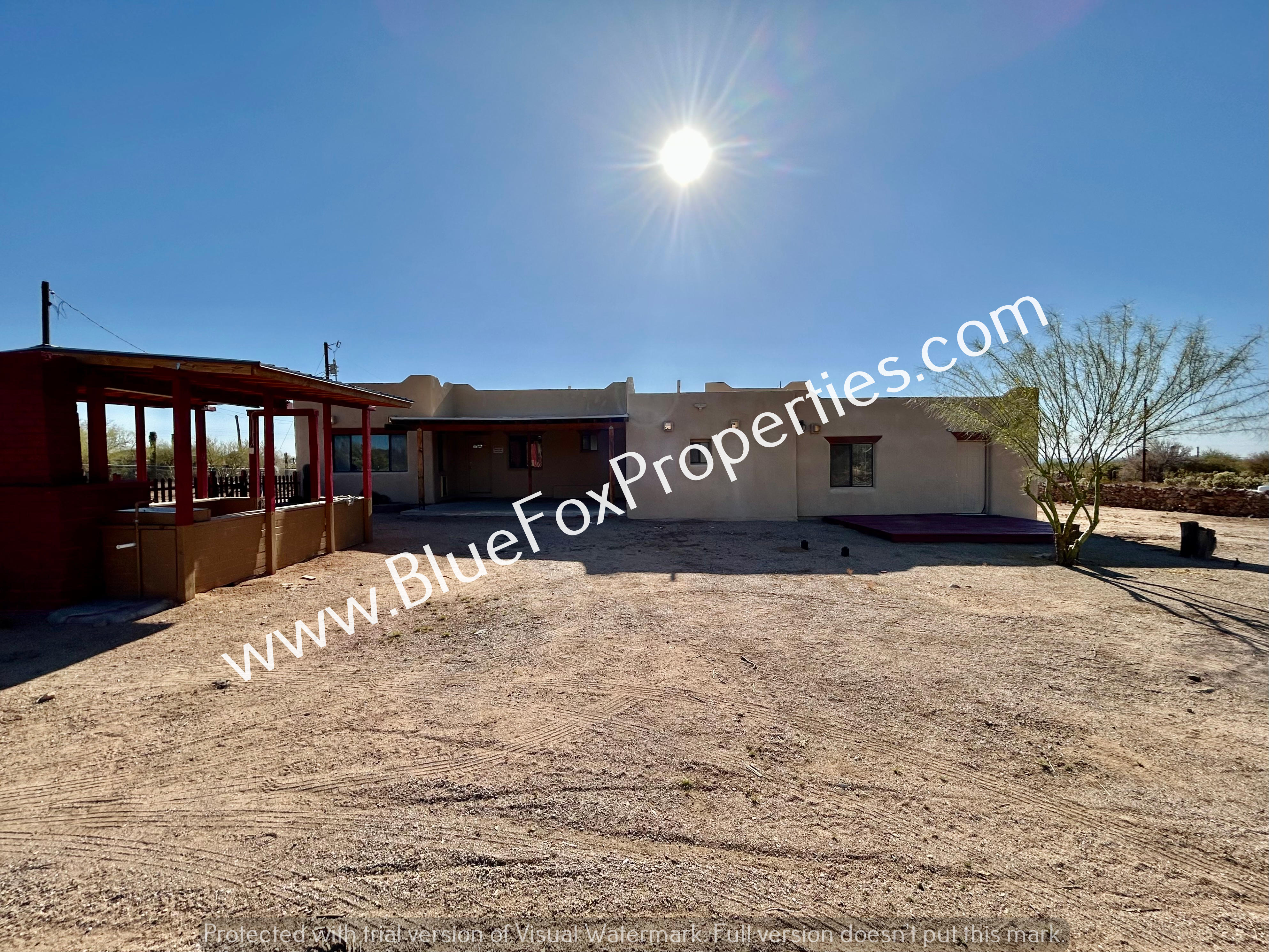 Tucson House: 6140 N Van Ark Rd
