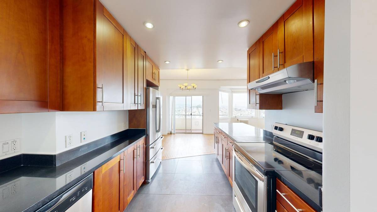 San Francisco Condo: 2236 Hyde St