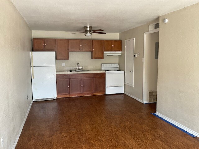 San Antonio Condo: 806 Mccauley Blvd