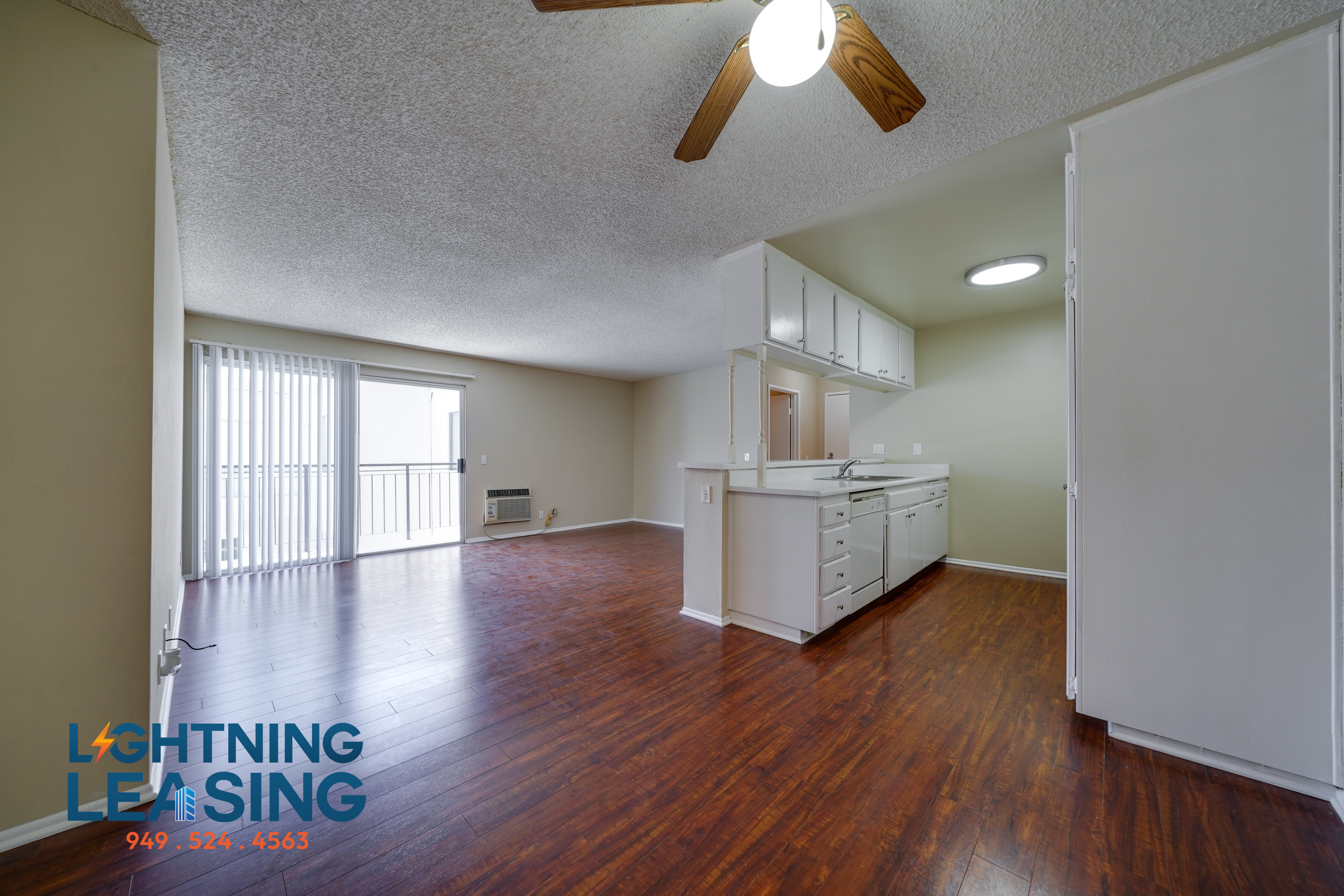 Tujunga Condo: 10250 Commerce Street