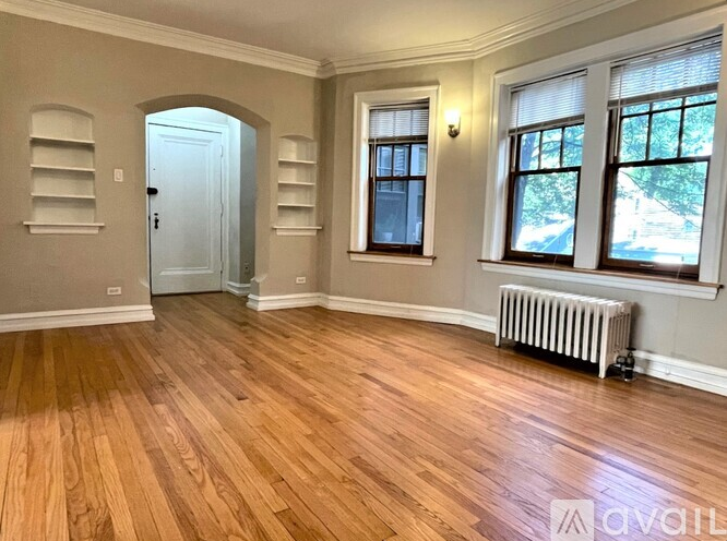 Chicago Condo: 1352 W Carmen Ave