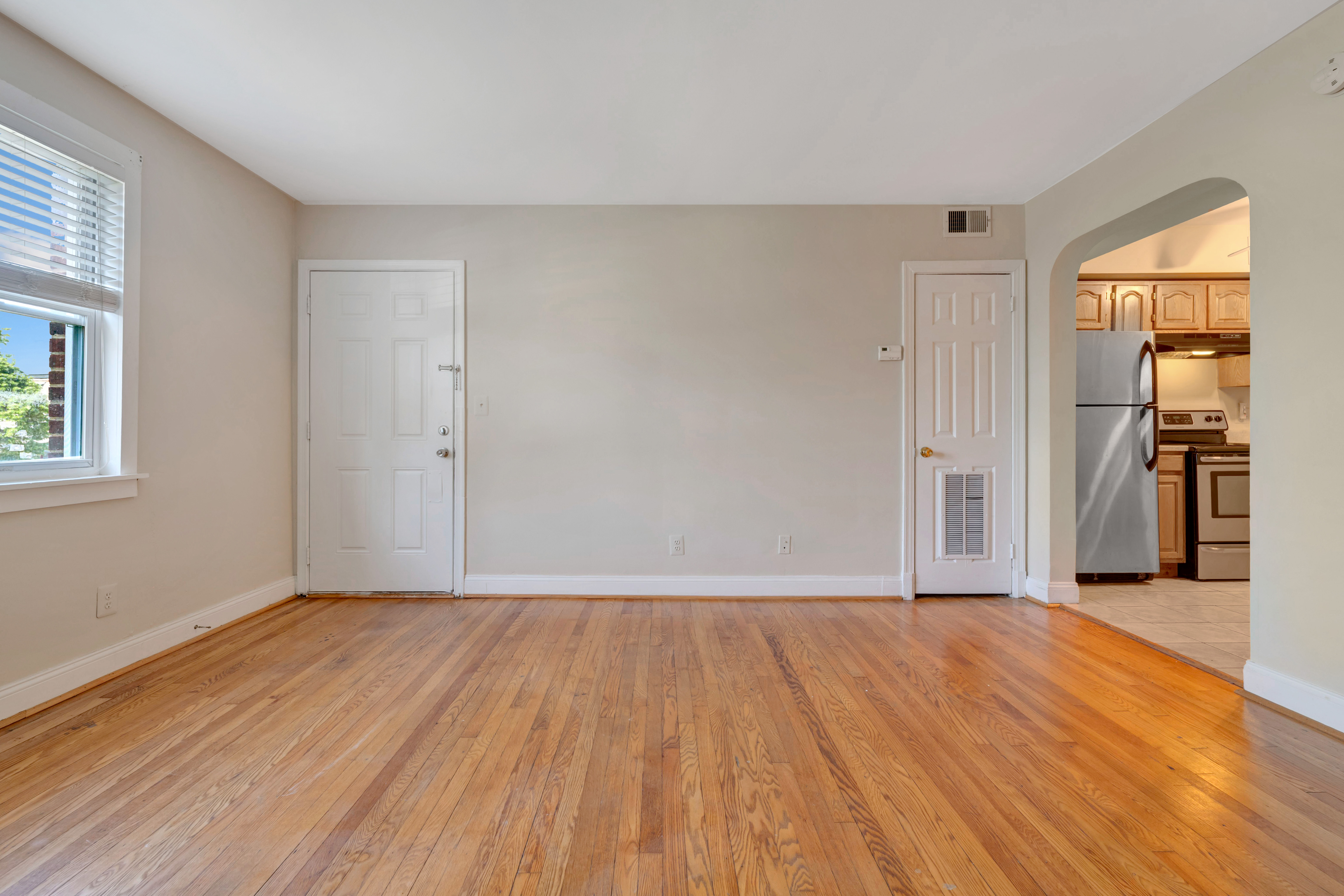 Washington Condo: 1200 Penn St NE