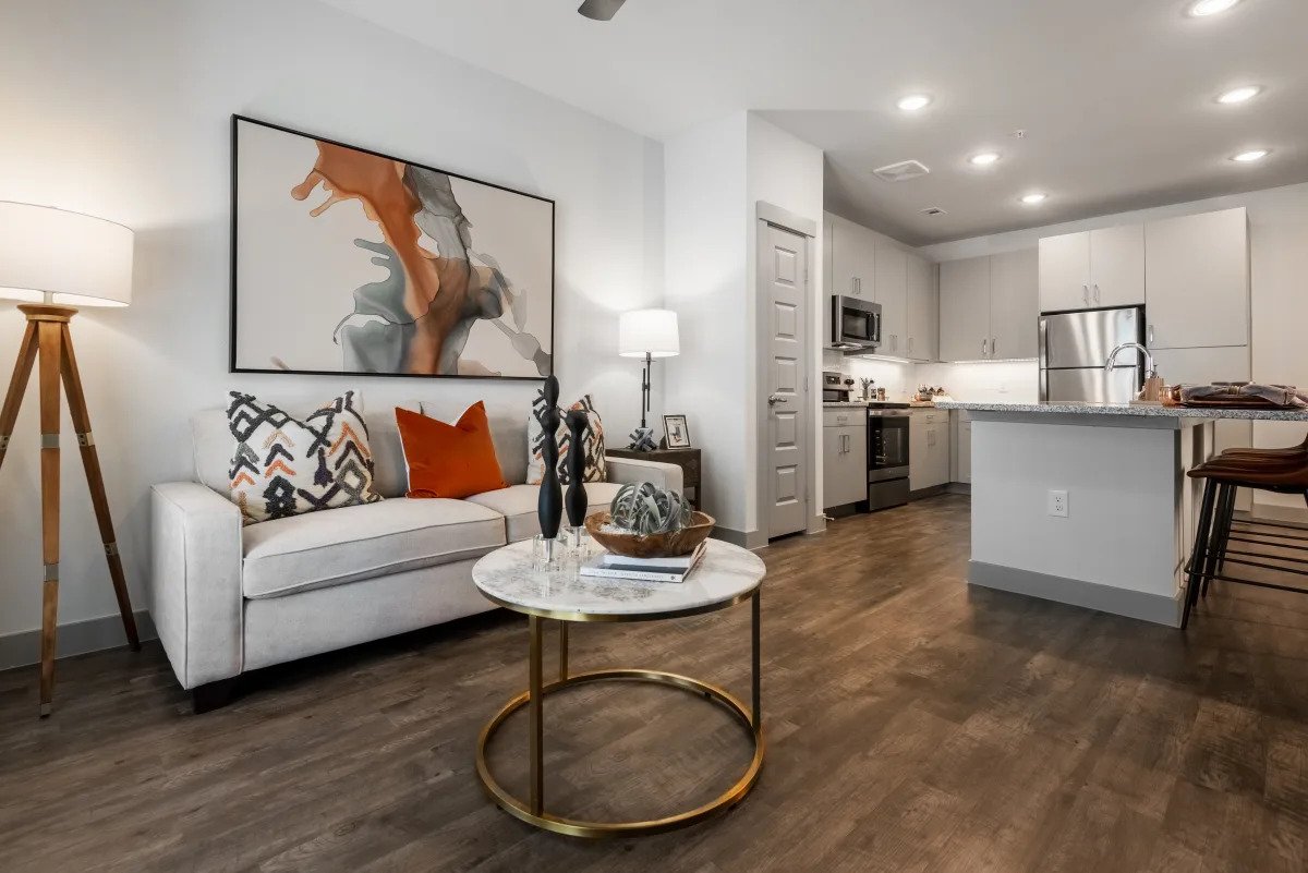 Austin Condo: 12216 N IH 35 SVR NB