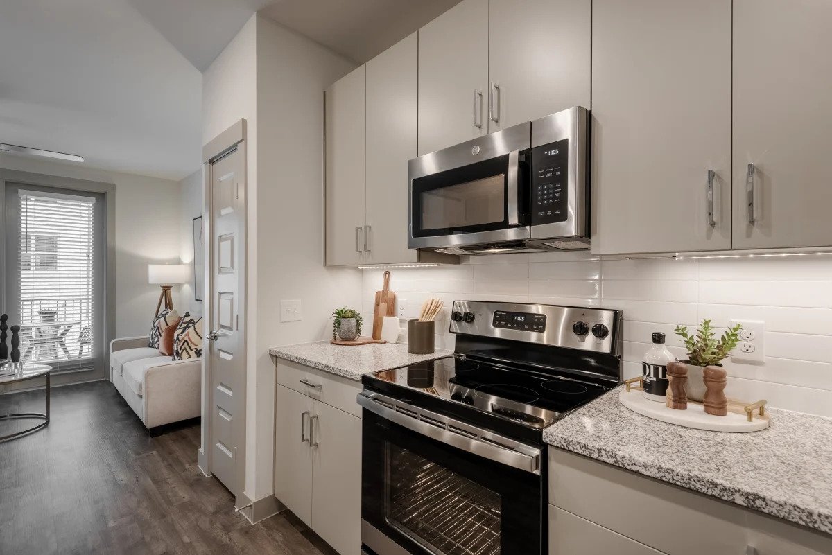 Austin Condo: 12216 N IH 35 SVR NB