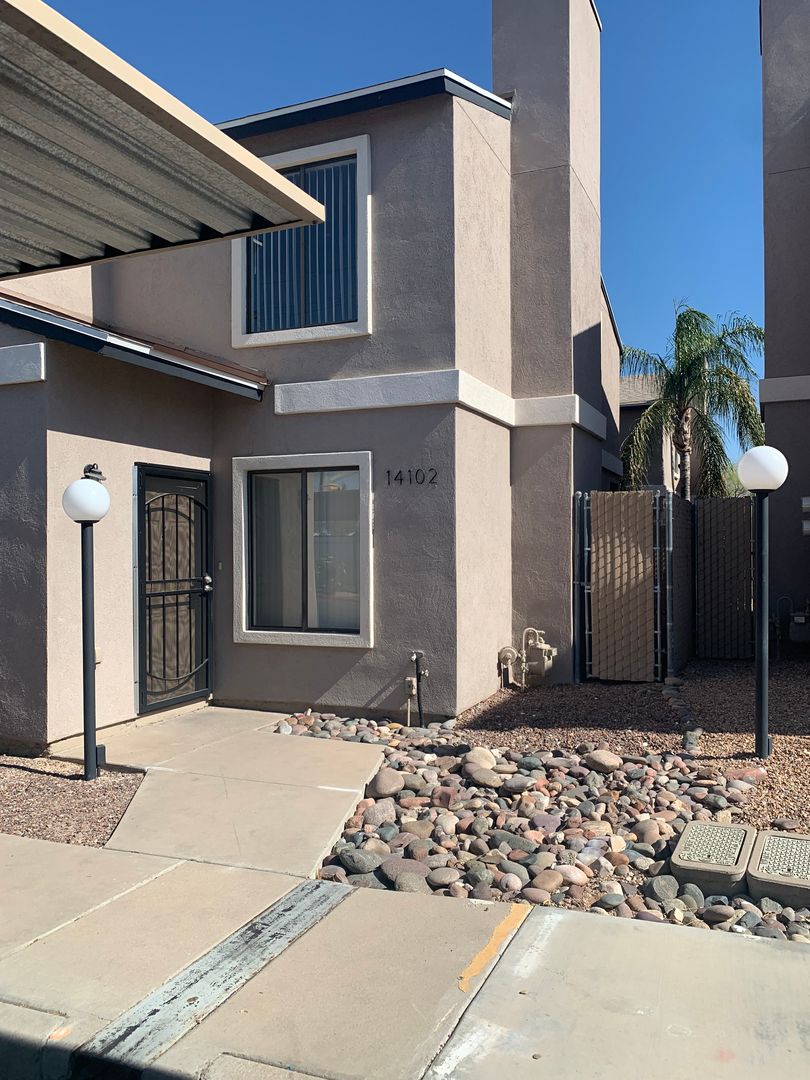 Tucson Condo: 9111 E Broadway