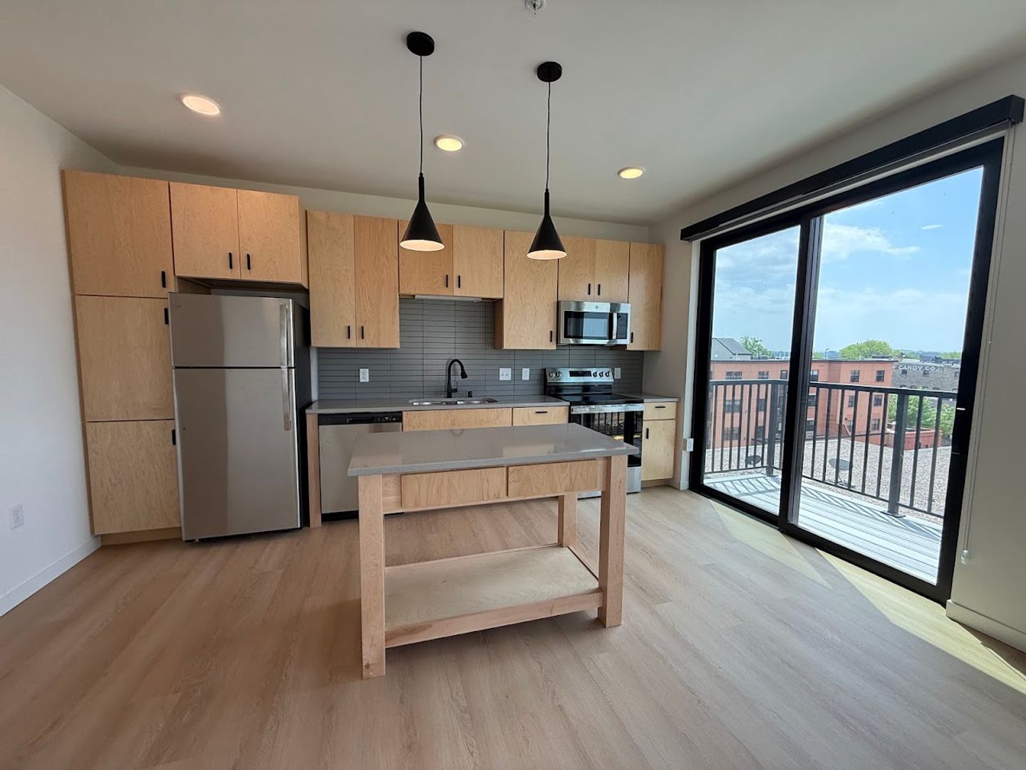 Madison Apartment: 306 S Paterson St