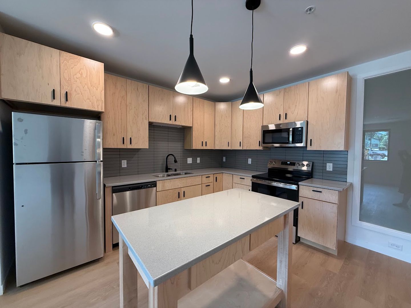 Madison Apartment: 306 S Paterson St