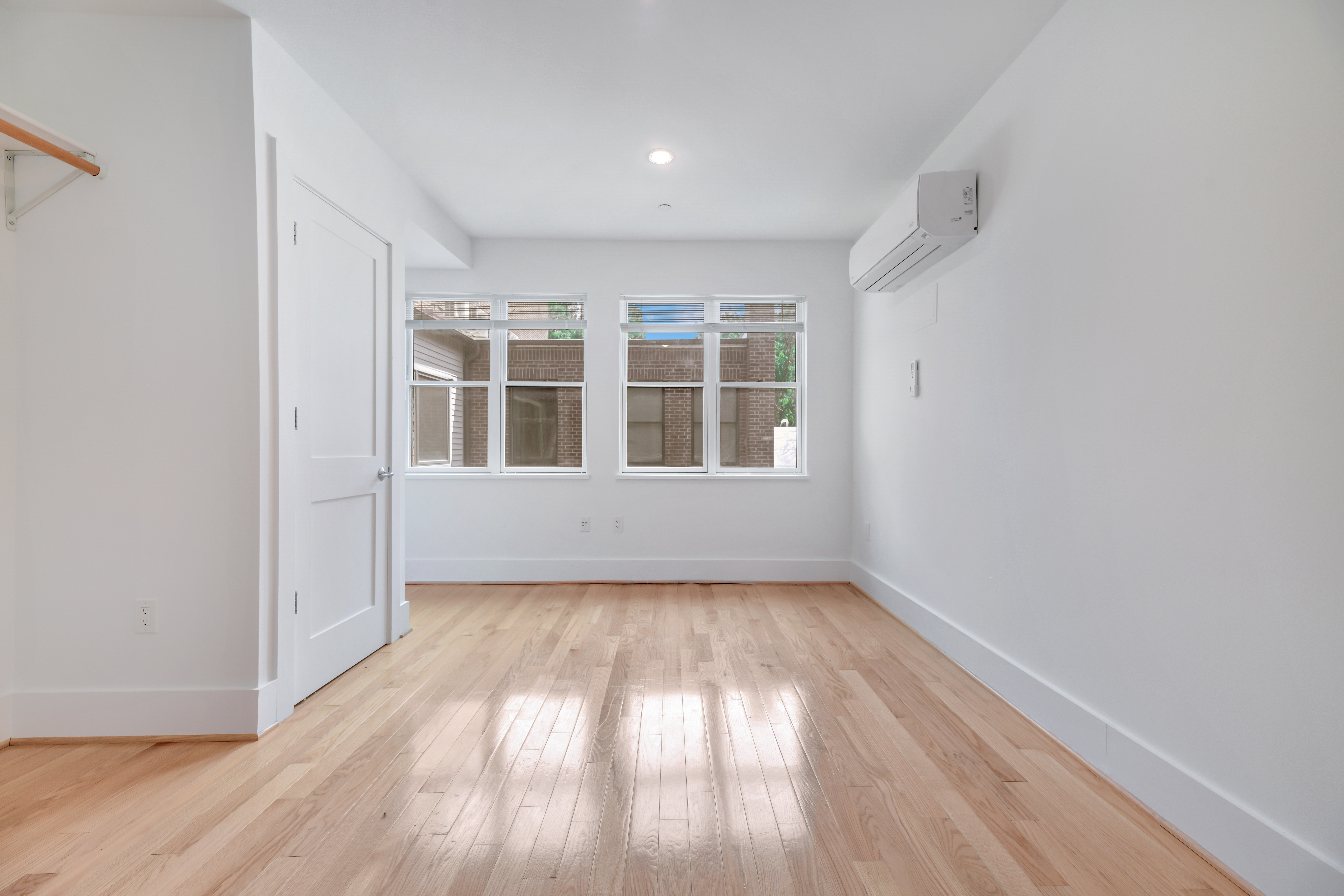 Washington Condo: 2852 Connecticut Ave NW