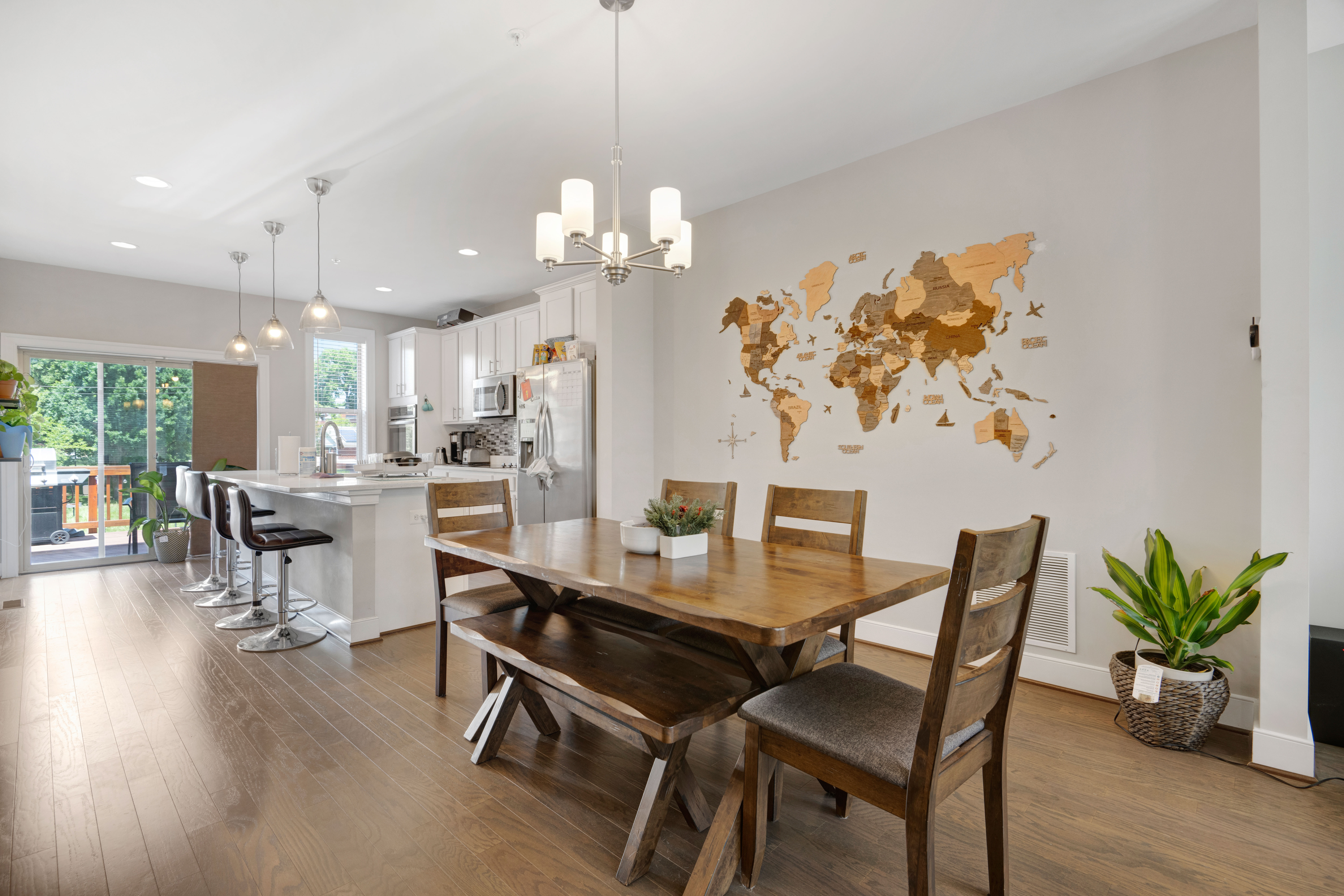 Washington House: 1722 Gainesville St SE