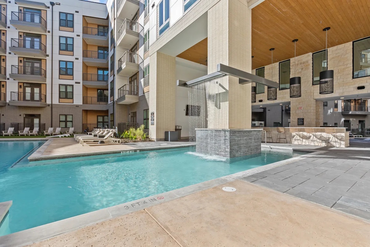 Austin Condo: 6800 Burnet Rd