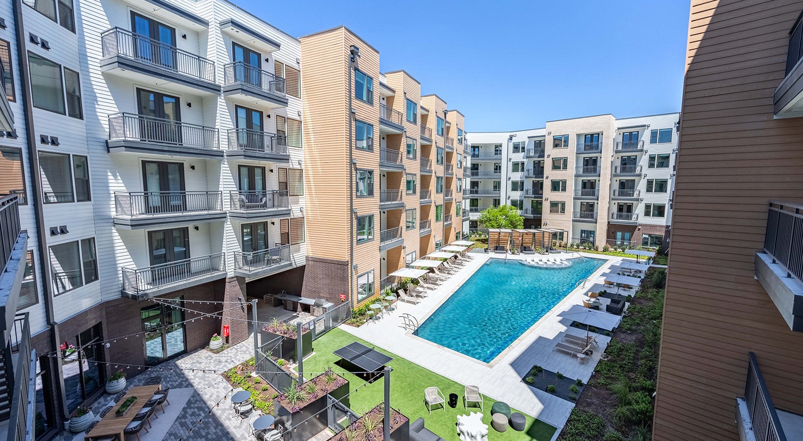 Austin Condo: 10100 Metropolitan Dr