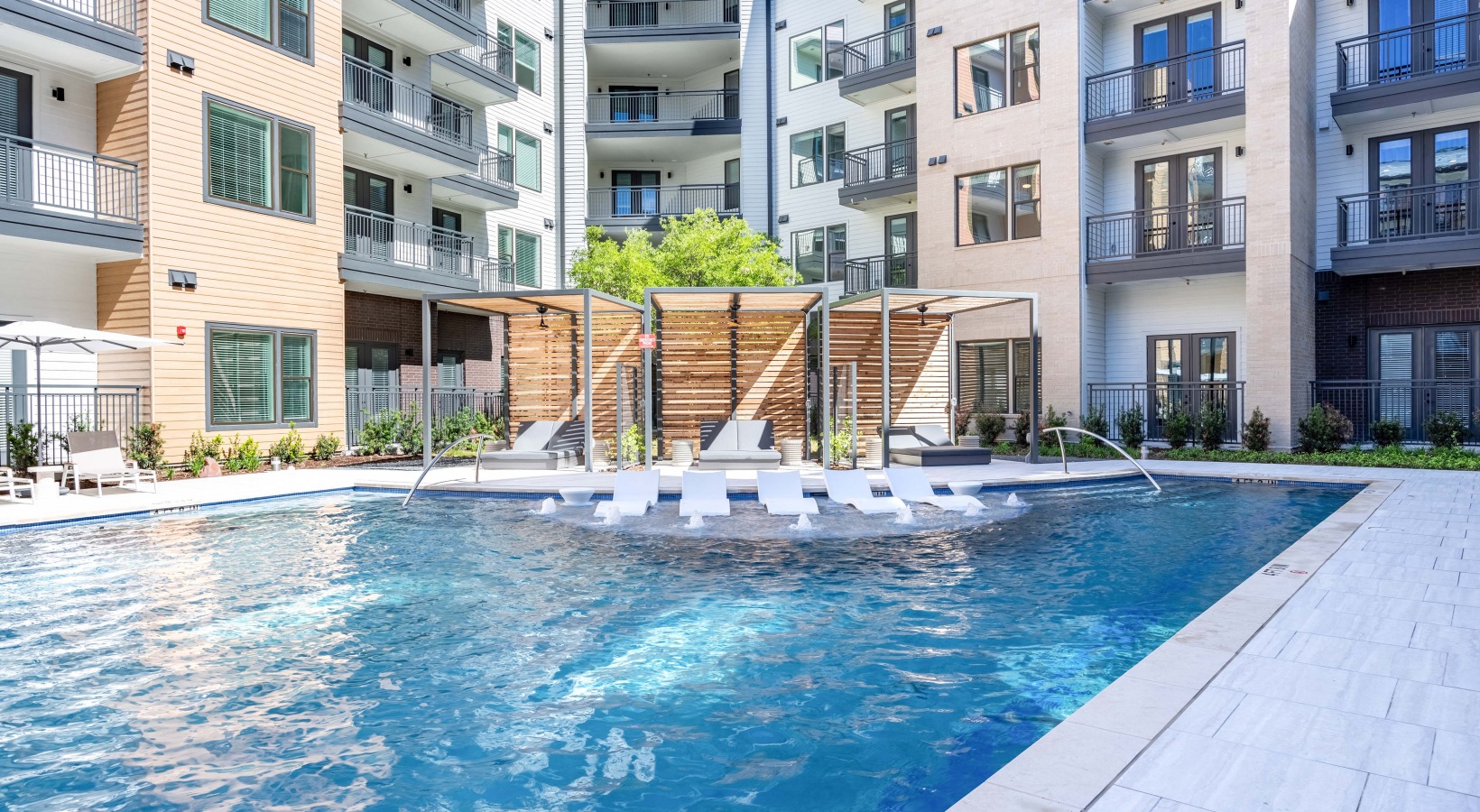 Austin Condo: 10100 Metropolitan Dr